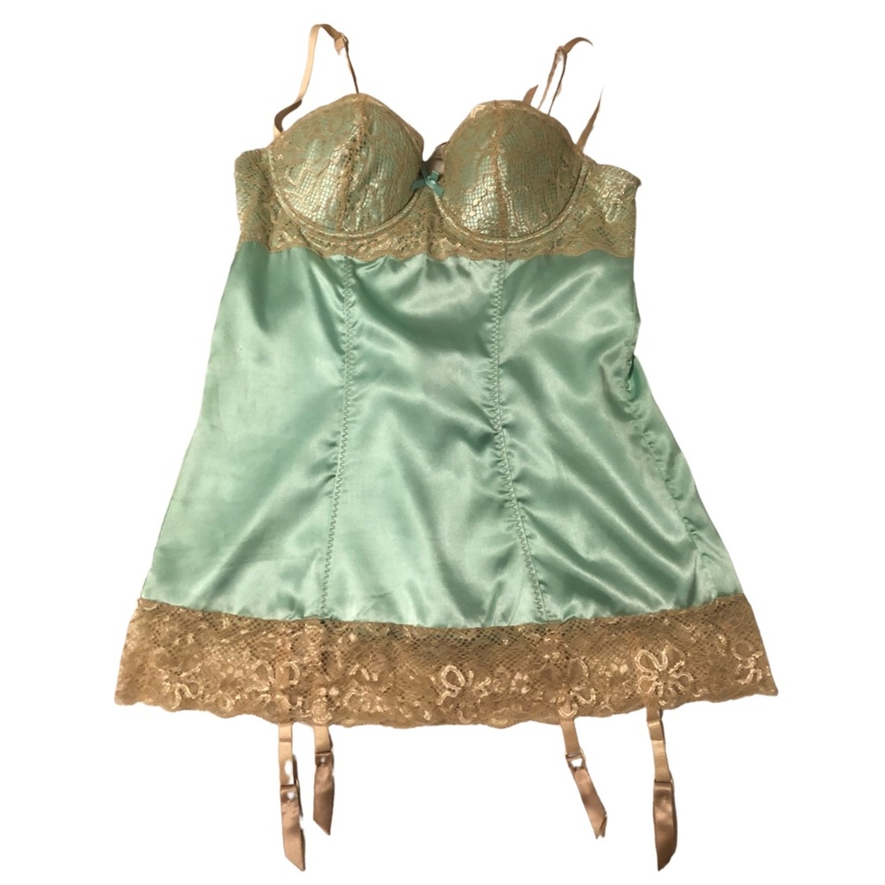 Frederick’s of Hollywood vintage Y2K babydoll with corset back size Medium.